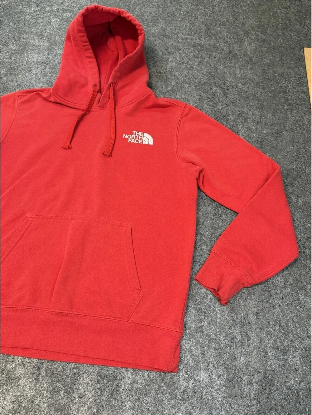 The North Face Men’s Small Red Pullover Hoodie Topographic Logo Graphic.